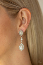 Load image into Gallery viewer, All Glowing-White Earring #0028
