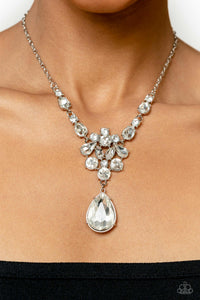 Twinkle Of An Eye-White Necklace #0102